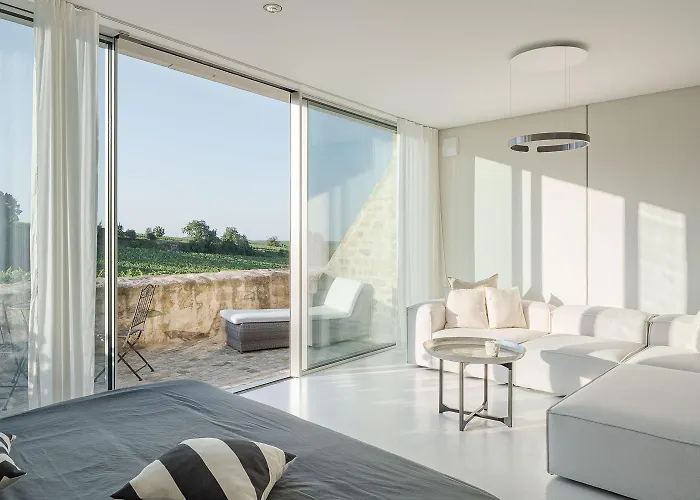 Modernes In Den Weinbergen Der Pfalz